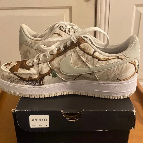 Men’s Size 12 Air Force 1 ‘07 LV8 3 Light Bone - Picture 8 of 9